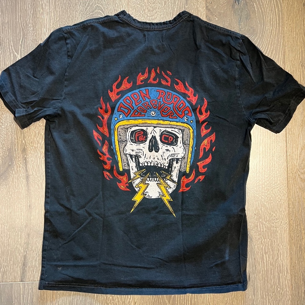 P&CO men's size small skull graphic tee